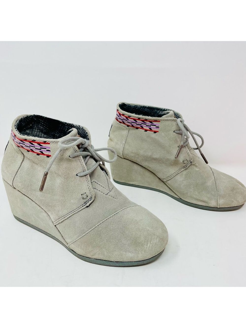 Toms Light Gray Suede Embroidered Wedge Shoes Size 7.5